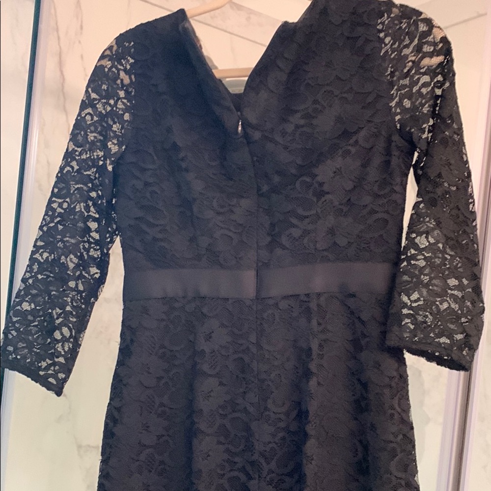 Black V-Neck Sheath Dress with 3/4 Sleeves